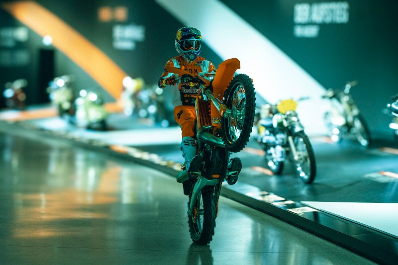 Watch: Mani Lettenbichler tear around the Motohall on his KTM 300 EXC